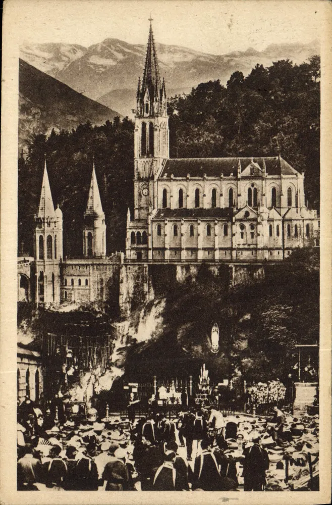 Lourdes — A basílica e a gruta — Edição E. Quinault, n°83 - Frente