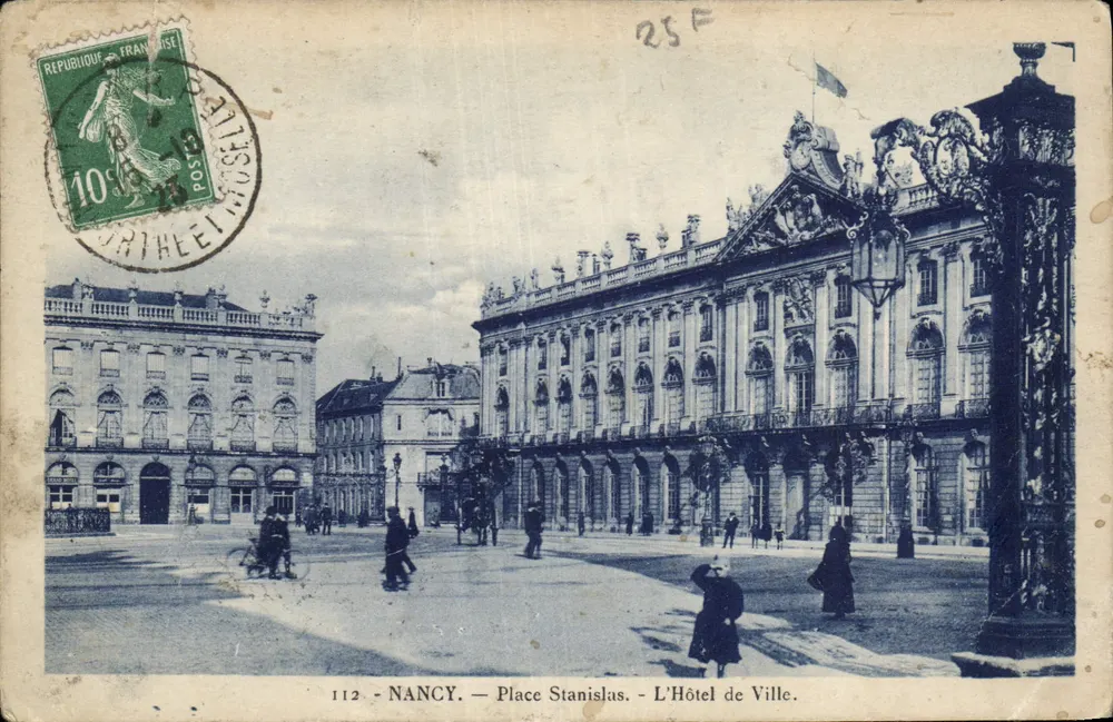NANCY — Place Stanislas — L'Hôtel de Ville. — Éditeur : E. & H. Henry, Nancy. N° 112. - Recto