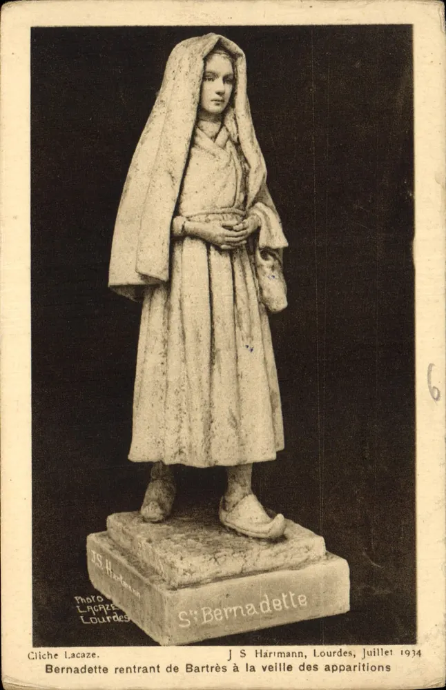 Bernadette voltando de Bartrès à noite das aparições — S. Härmann, Lourdes, Julho 1934 - Frente