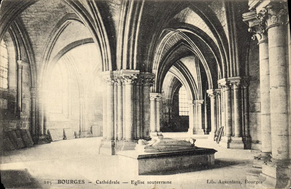 Bourges — Catedral — Igreja Subterrânea — Lib. Auxentans, Bourges - Frente