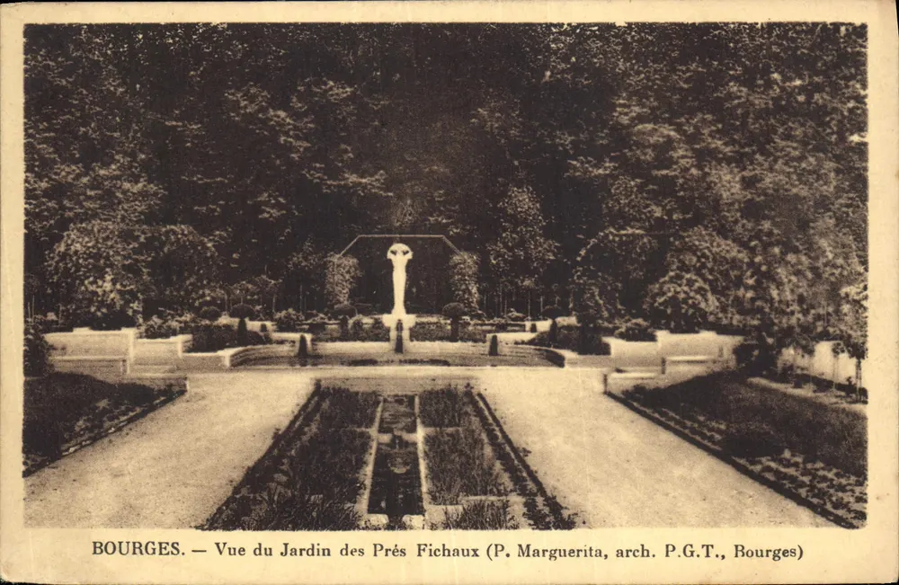 Bourges — Vue du Jardin des Prés Fichaux — P. Marguerita, arch. P.G.T., Bourges - Recto