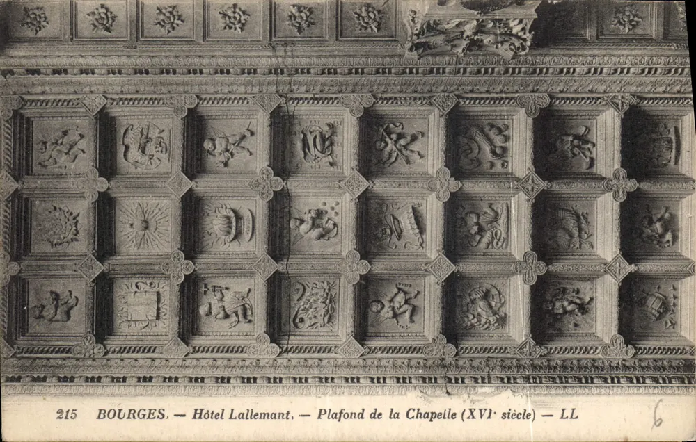 Bourges — Hôtel Lallemand — Decke der Kapelle (16. Jahrhundert) — LL - Vorderseite