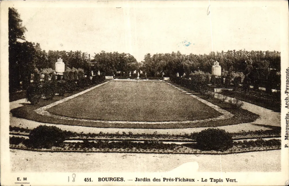 Bourges — Jardin des Prés-Fichaux - Le Tapis Vert — P. Marquertia, Arch. Paysagiste - Recto