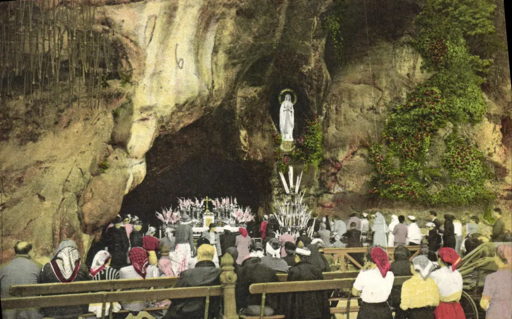 Lourdes - A Gruta — editor CAP 1673 - Frente