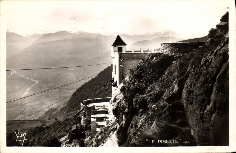 Le Pibeste — Vue panoramique depuis le téléphérique — Édition Photo Quinaut Lourdes - Recto