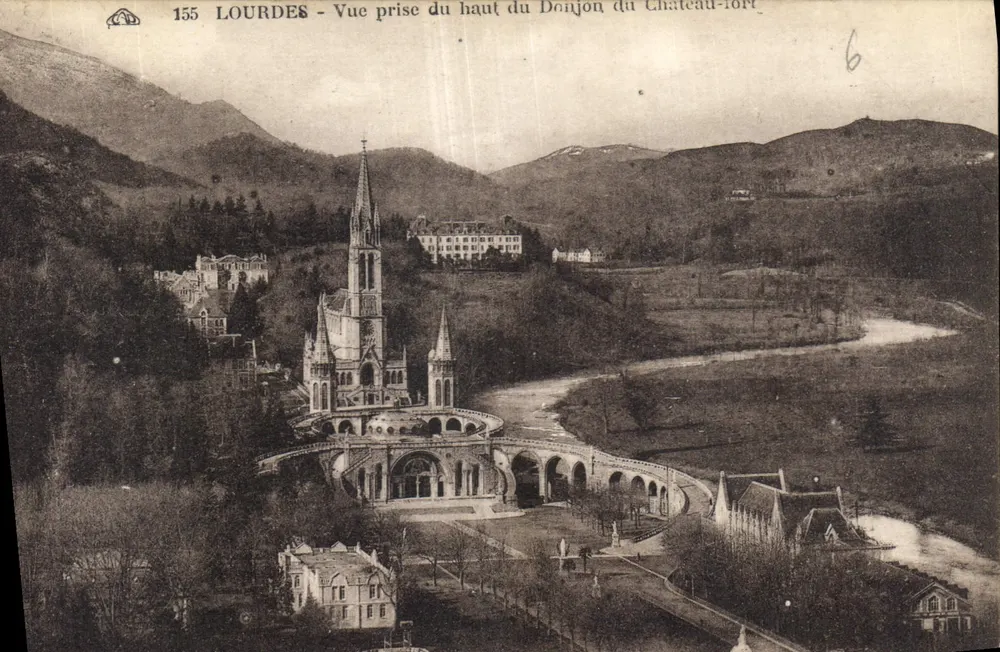 Lourdes - Ansicht vom Gipfel der Zitadelle des Schlosses - Vorderseite