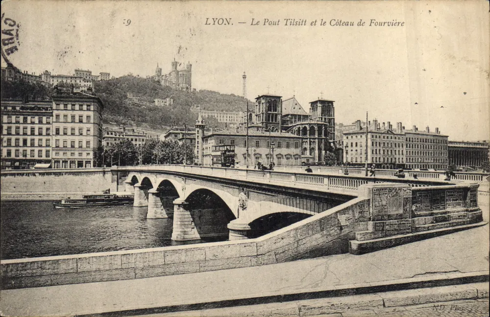 LYON. — Le Pout Tilsitt et le Côteau de Fourvière — ND Photo - Recto