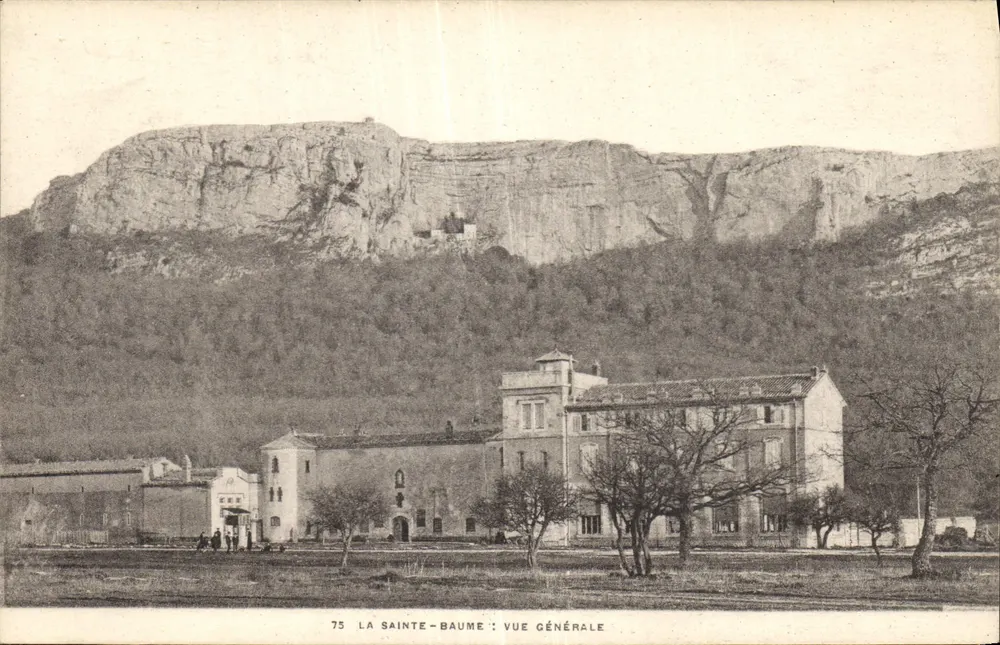 La Sainte-Baume: Vista Geral — 75 — Editor: Estabelecimentos Magiues Fototipográficos, Toulon - Frente