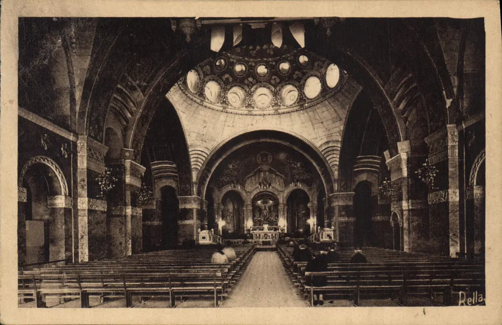 Lourdes — A Basílica do Rosário — Rella - Frente