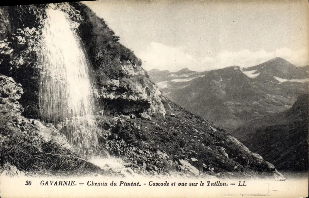 Gavarnie — Weg des Piméné — Wasserfall und Blick auf den Taillon — LL - Vorderseite