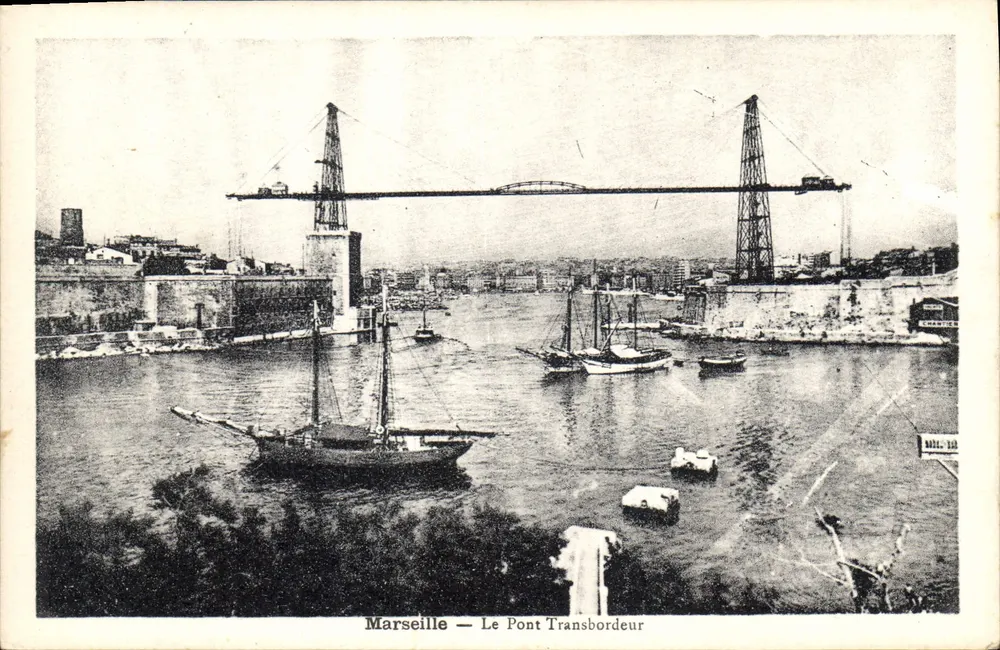 Marselha — O Ponte Transbordeur — vista do porto com guindastes - Frente