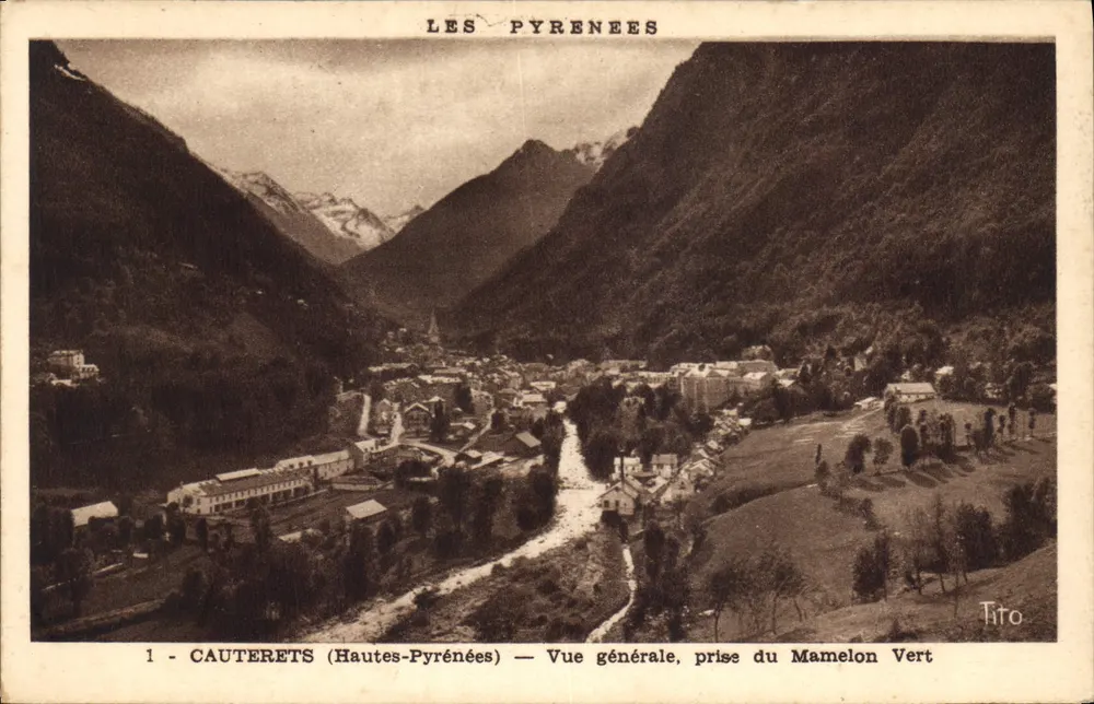 Cauterets (Hautes-Pyrénées) — Allgemeiner Blick, aufgenommen vom Grünem Mamelon — Tito - Vorderseite