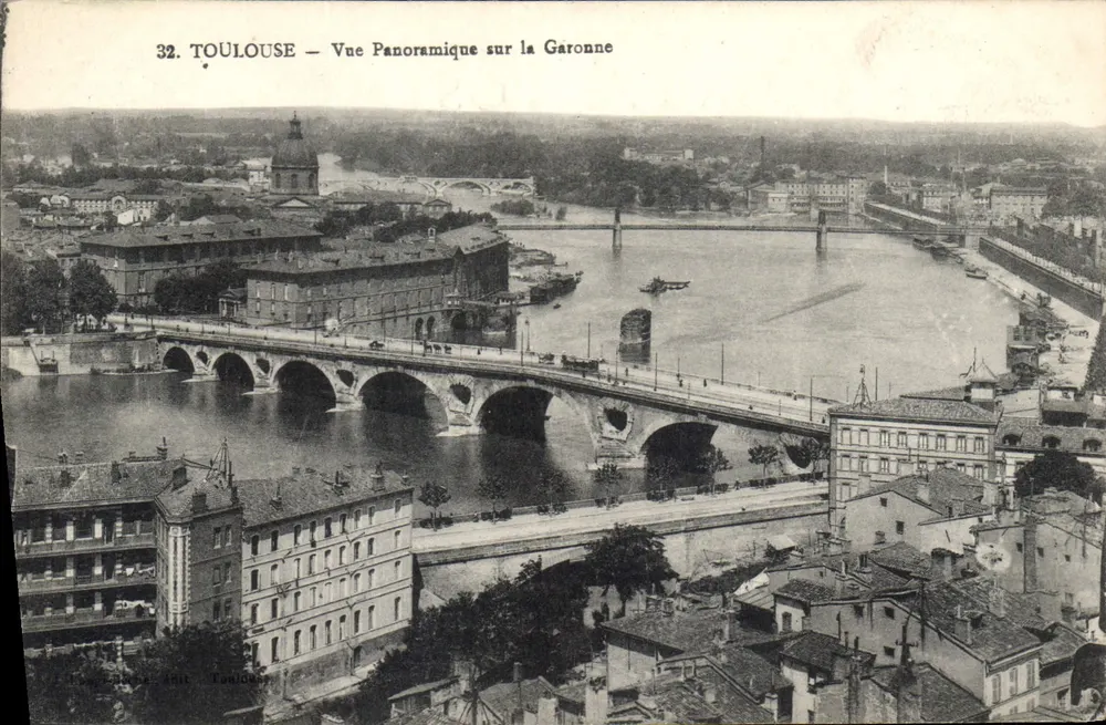 Toulouse — Panoramablick auf die Garonne — Verlag Adit, Nr. 32 - Vorderseite