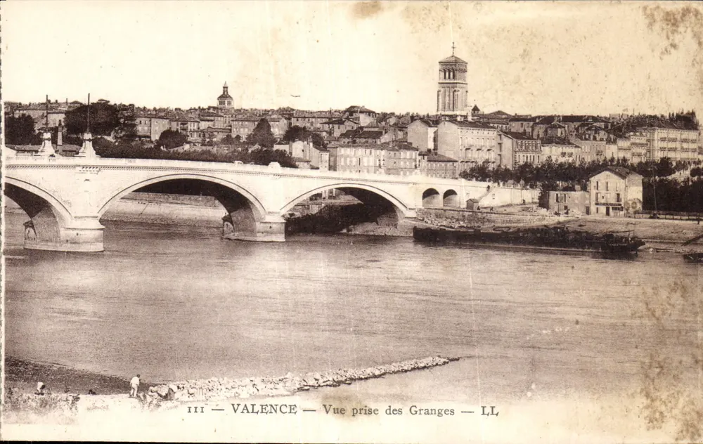 Valência — Vista tirada das Granges — III - Frente