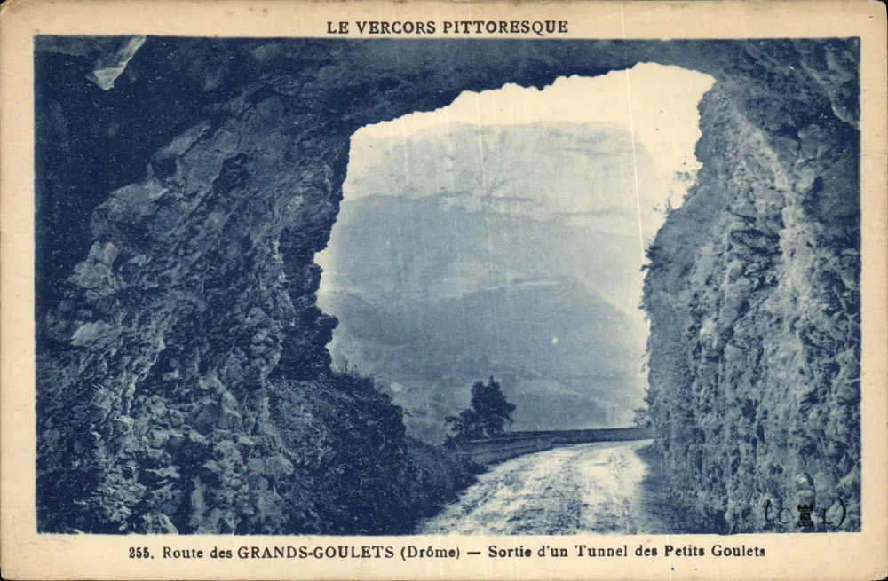 Pittoreskes Vercors — Ausgang eines Tunnels der Petits Goulets — Route des Grands-Goulets (Drôme) — n°255 - Vorderseite