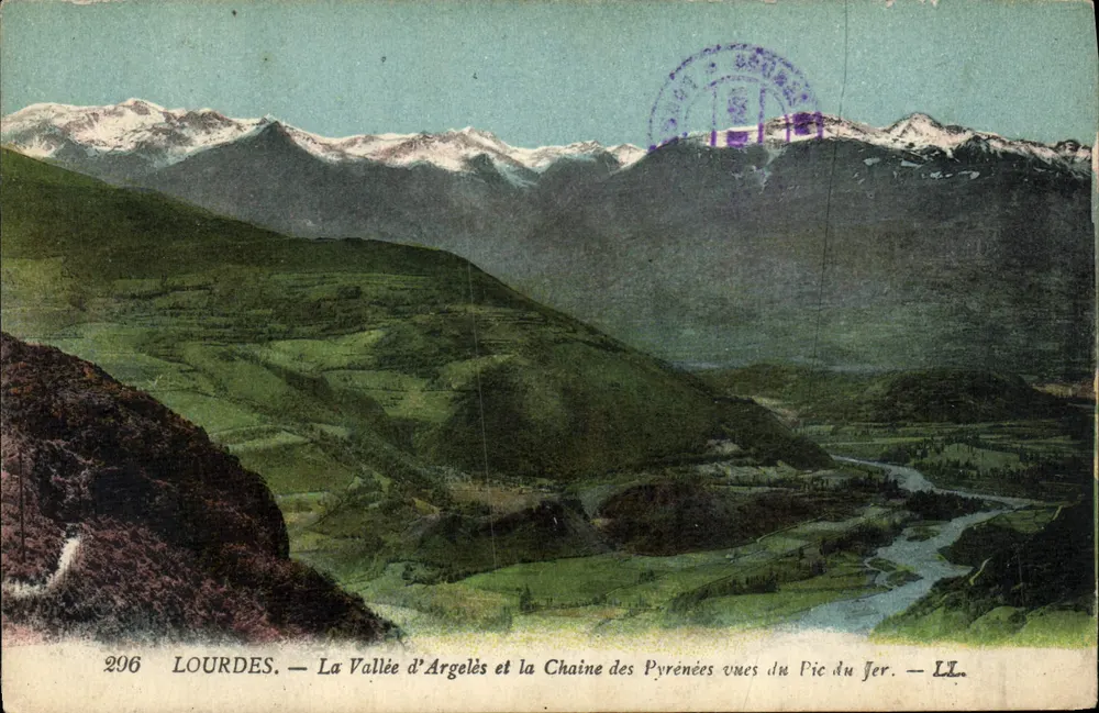 Lourdes — Aussicht auf das Tal Argelès und die Pyrenäen von der Pic du Jer — LL. — Nr. 296 - Vorderseite