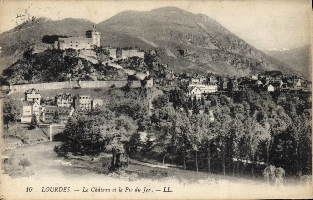 Lourdes — El Castillo y el Pic du Jer — LL. - Anverso