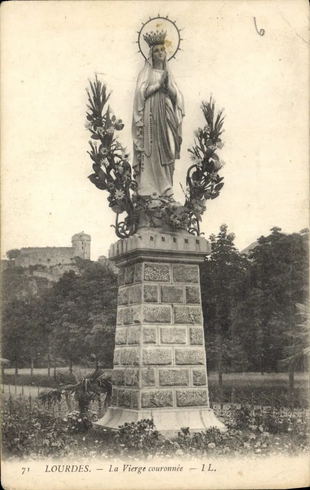Lourdes — A Virgem Coroada — I.L. - Frente