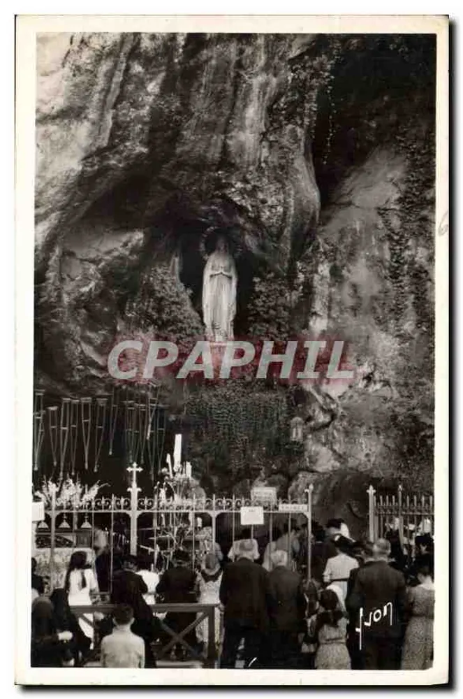 Lourdes — Die Wundergrotte und die Statue der Jungfrau — Les Editions d'Art Yvon, n°2614 - Vorderseite