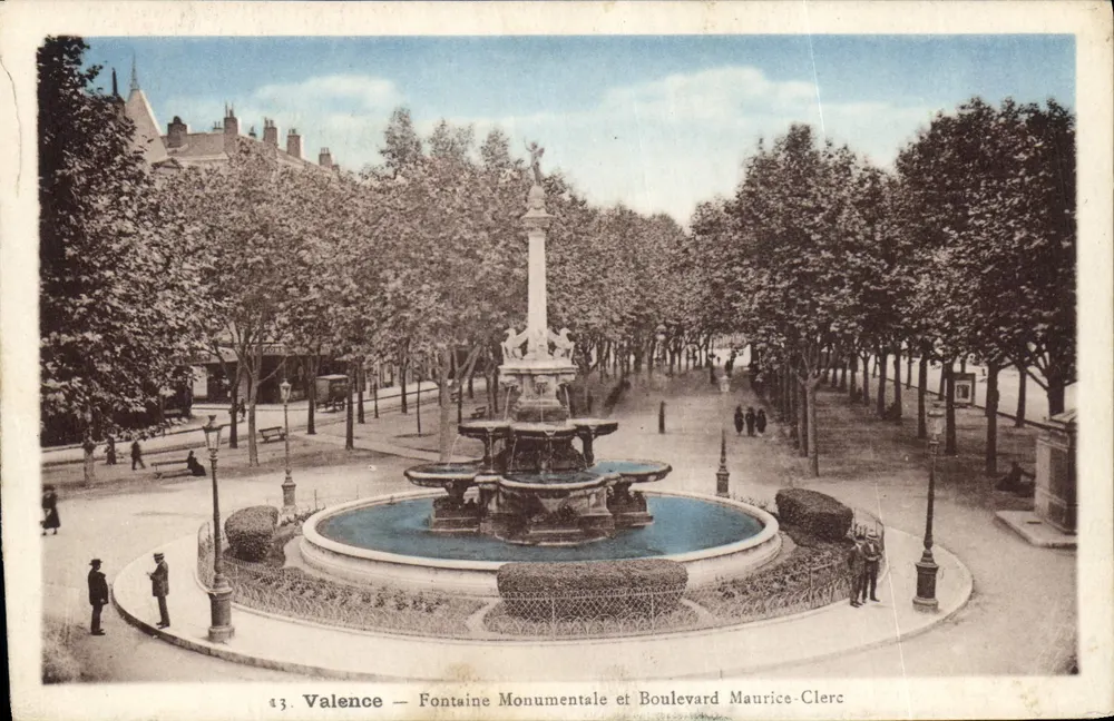 Valence — Monumentale Fontäne und Boulevard Maurice-Clerc — n°43 - Vorderseite