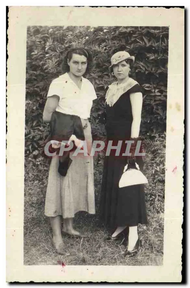 Duas mulheres — jardim — sem editor ou número visível - Frente