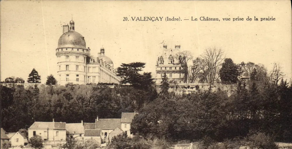 Valençay (Indre) — Schloss, Ansicht aus dem Wiesengrund - Vorderseite