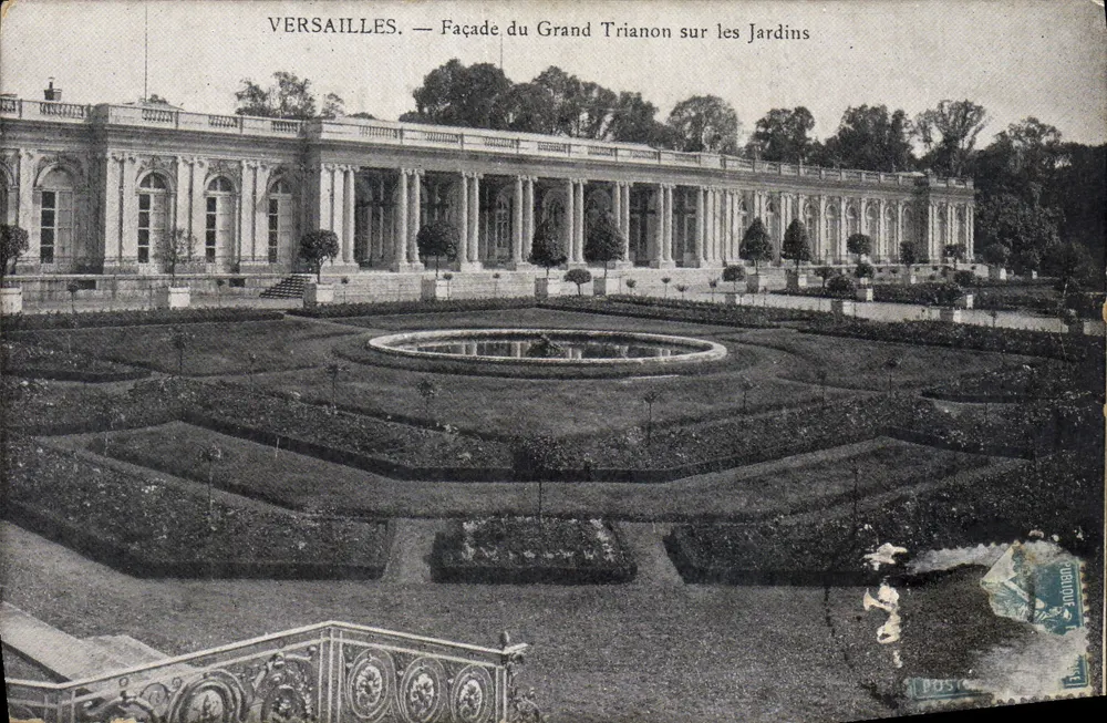 Versailles — Fassade des Grand Trianon über die Gärten — Edition Cassé, Versailles - Vorderseite