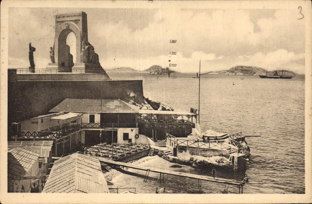 Marselha — A Corniche — Vista para as ilhas — Editor: Bonnes du Home, n° 119 - Frente