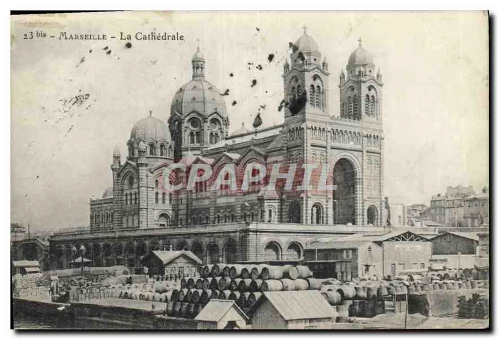 Marseille - A Catedral — vista da catedral Sainte-Marie com barris no primeiro plano — editor desconhecido, n° 23 bis - Frente