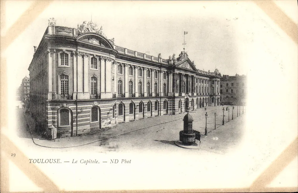 Toulouse — O Capitólio — ND Phot - Frente