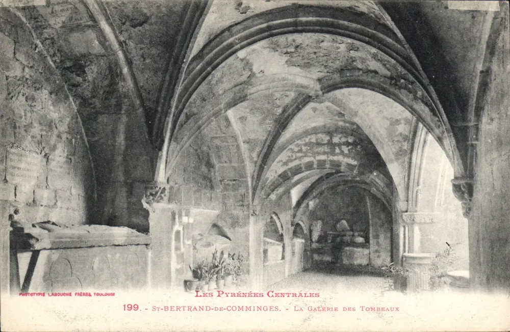 St-Bertrand-de-Comminges — La Galerie des Tombeaux — Phototypie Labouche Frères, Toulouse, n°199 - Vorderseite