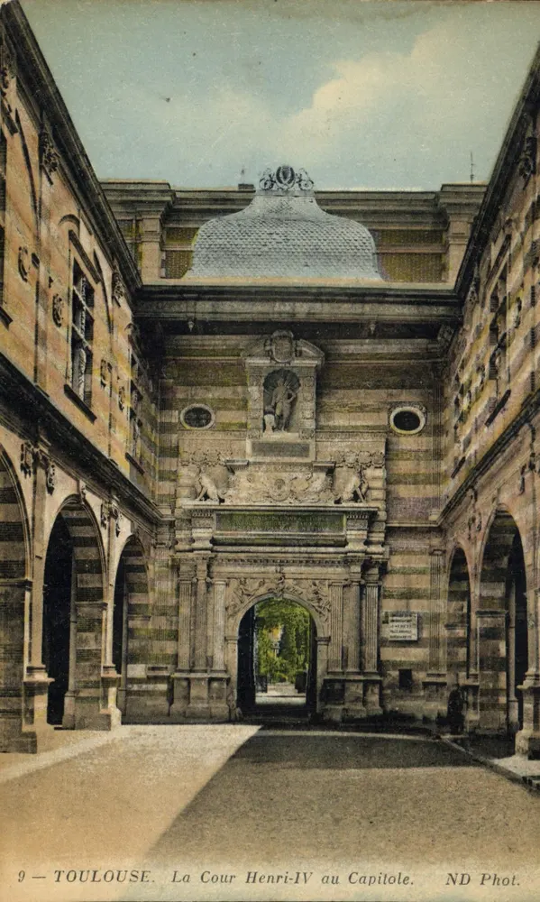 Toulouse — Cour Henri-IV am Capitole — ND Fotografie - Vorderseite