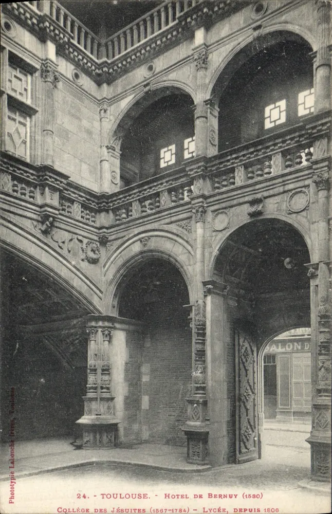 Toulouse - Hotel de Bernuy (1530) - Jesuitenkolleg (1567-1784) - Lycee seit 1806 - Vorderseite