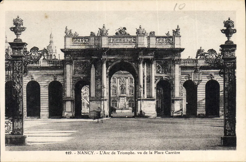 NANCY - Der Arc de Triomphe, gesehen von der Place Carrière — Edition d'Art V. Riche, Nancy, Nr. 449 - Vorderseite