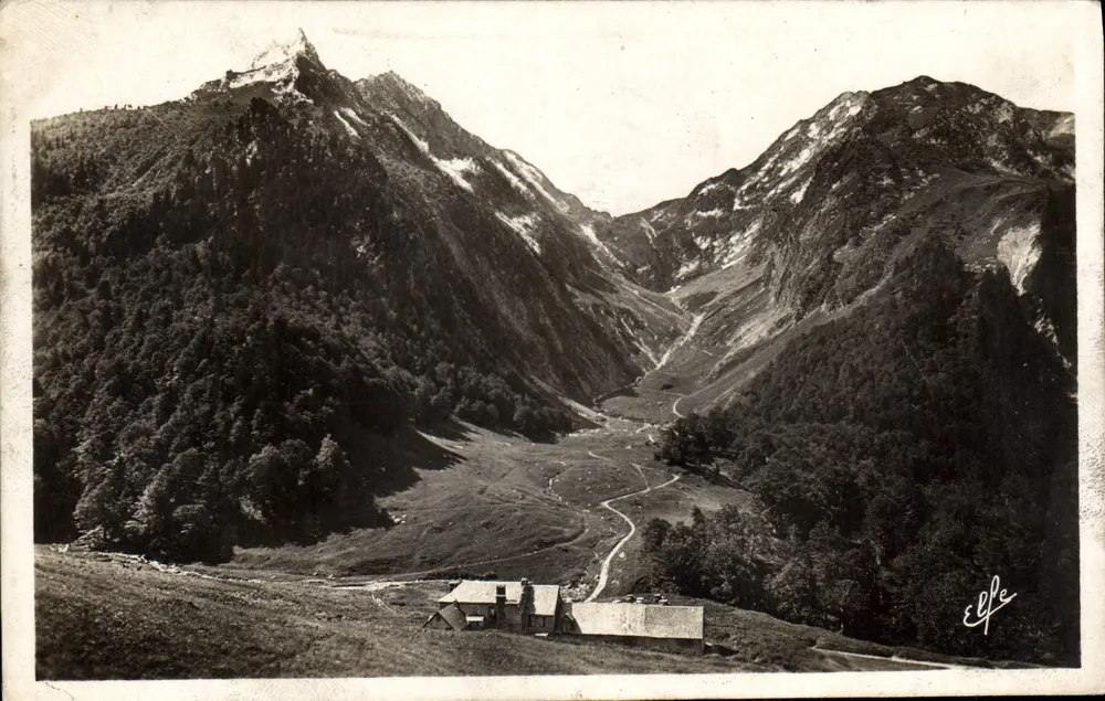 Das Hospiz und der Hafen von Vénaque — Pyrénées-Océan — Verlag Larchou, 17 Luchon - Vorderseite