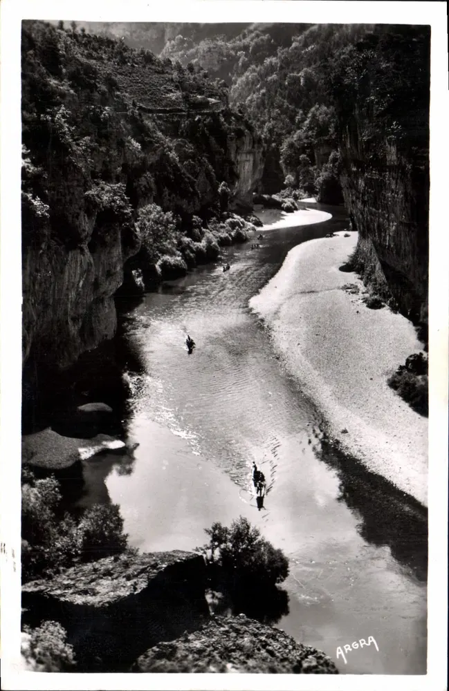 Gorges do Tarn — O Passage dos Détroits — Les Arts Graphiques, 14, r. de la Comrde - TOULOUSE - Frente