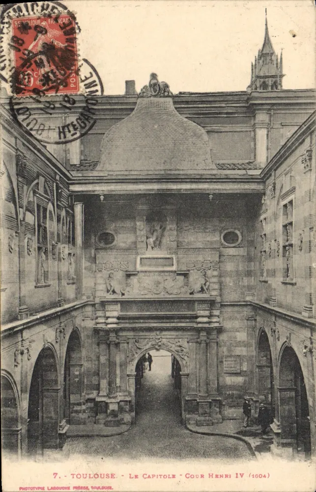 Toulouse - O Capitole - Cour Henri IV (1604) — Fototipo Langouche Frères, Toulouse - Frente