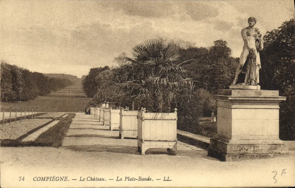 Compiègne — O Castelo — A Plate-Bande — LL. — N°74 - Frente