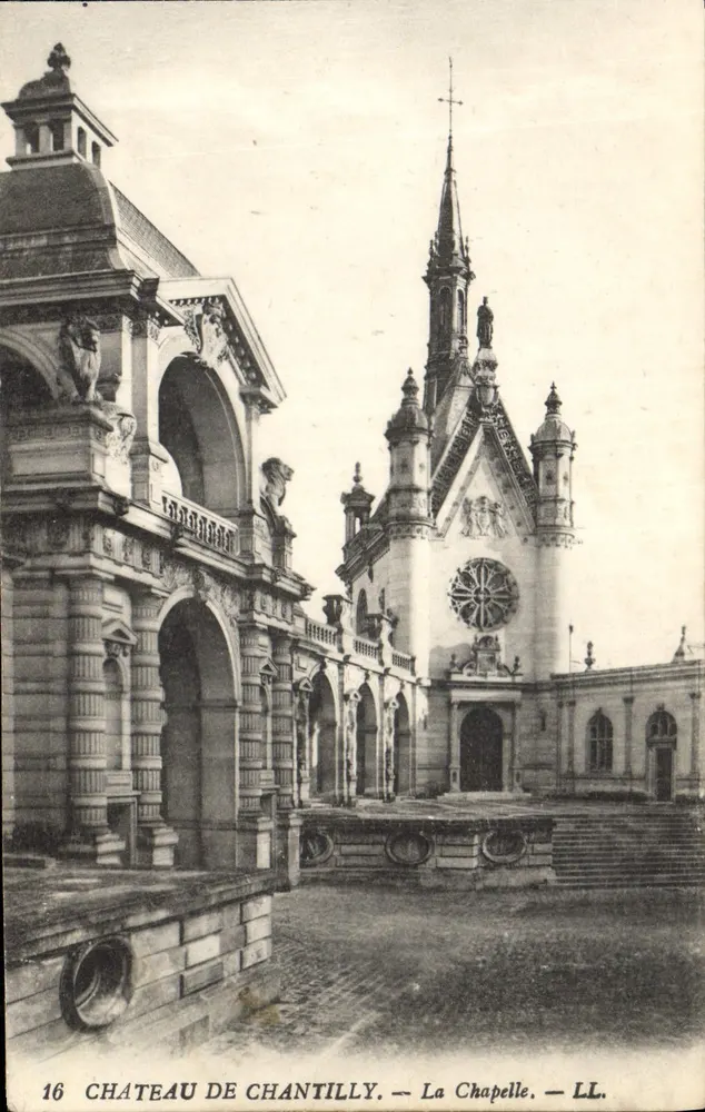 Castelo de Chantilly — A Capela — LL. — n°16 - Frente