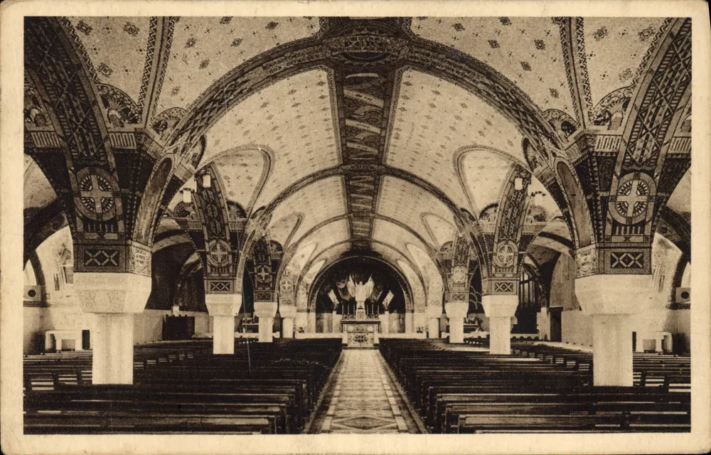 A Basílica de Lisieux — vista interior — Edição C. B. S. T. - Frente