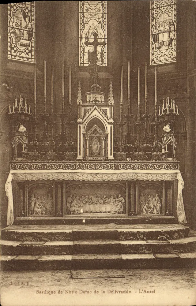 Basilique de Notre Dame de la Délivrande - Der Altar - Vorderseite