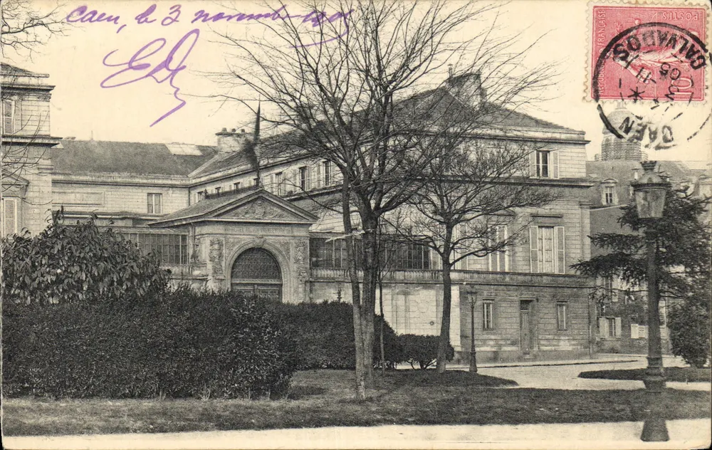 Hotel da Prefeitura — Caen — editor Galinados - Frente