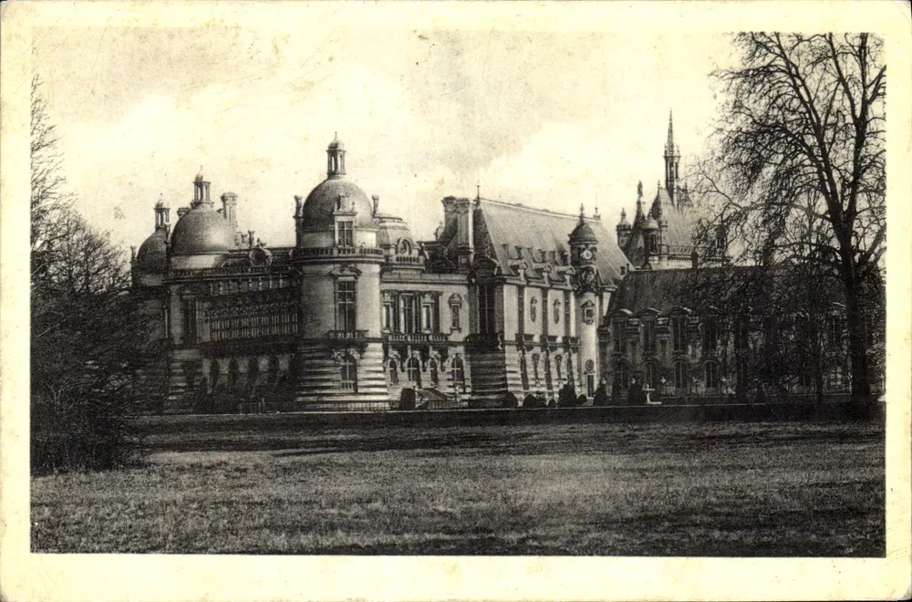 Chantilly — Das Schloss — Ansicht aus dem englischen Garten — Cie des Arts Photométriques, Paris - Vorderseite