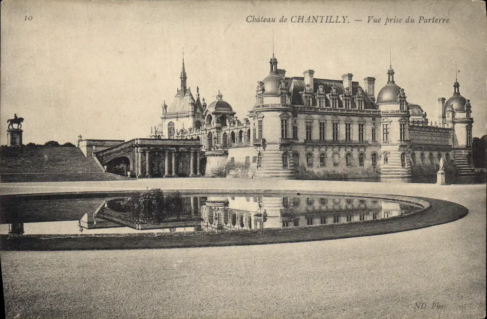 Schloss CHANTILLY — Ansicht vom Parterre — ND Foto - Vorderseite