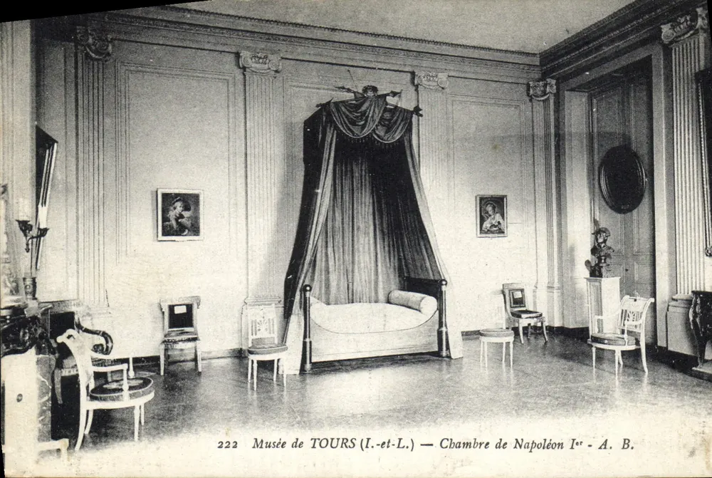 Museu de TOURS (I.-et-L.) — Quarto de Napoleão I — A. B. n° 222 - Frente