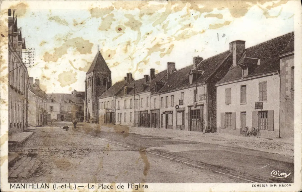 Manthelan (Loire-et-Loire) — La Place de l'Église — Combier Imp. Macon - Recto