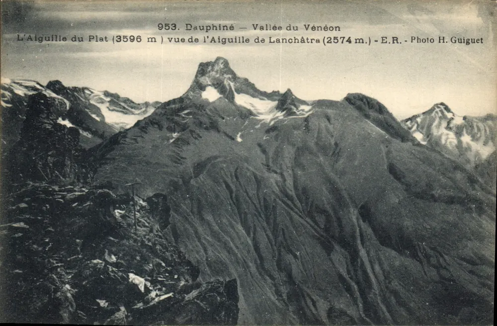 L'Aiguille du Plat (3596 m) — widok z Aiguille de Lanchâtra (2574 m) — Dauphiné — Dolina Vénéon — Foto H. Guiguet - Awers