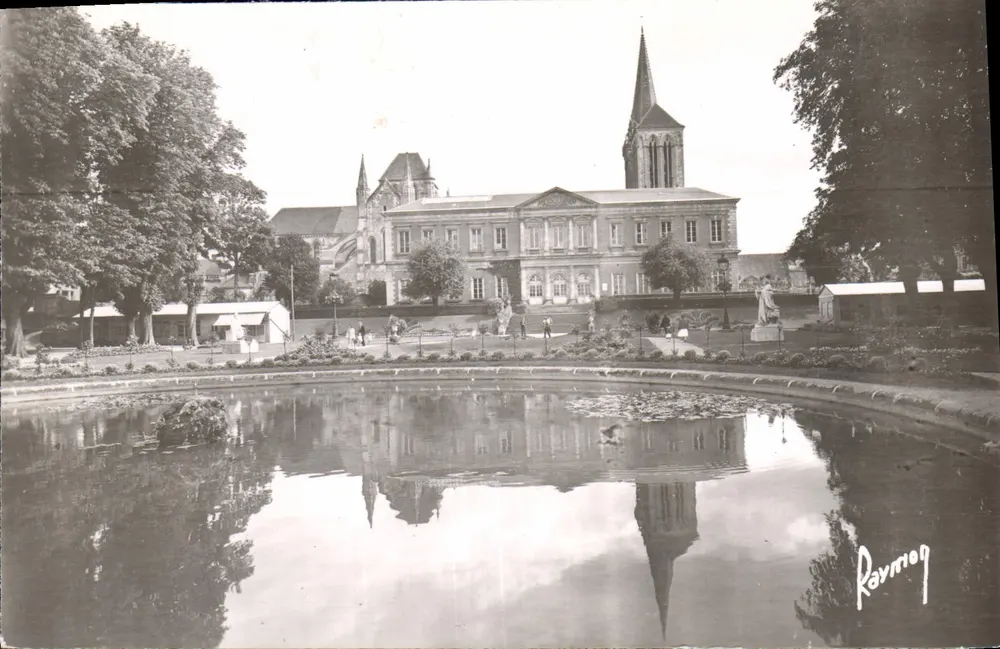 Lisieux (Calvados) — Bassin im öffentlichen Garten — Éditions d'Art Raymon - Vorderseite