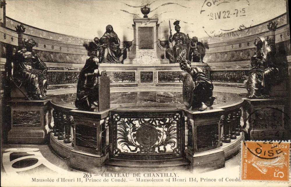 Mausoleum von Henri II, Prinz von Condé — Schloss Chantilly - Vorderseite