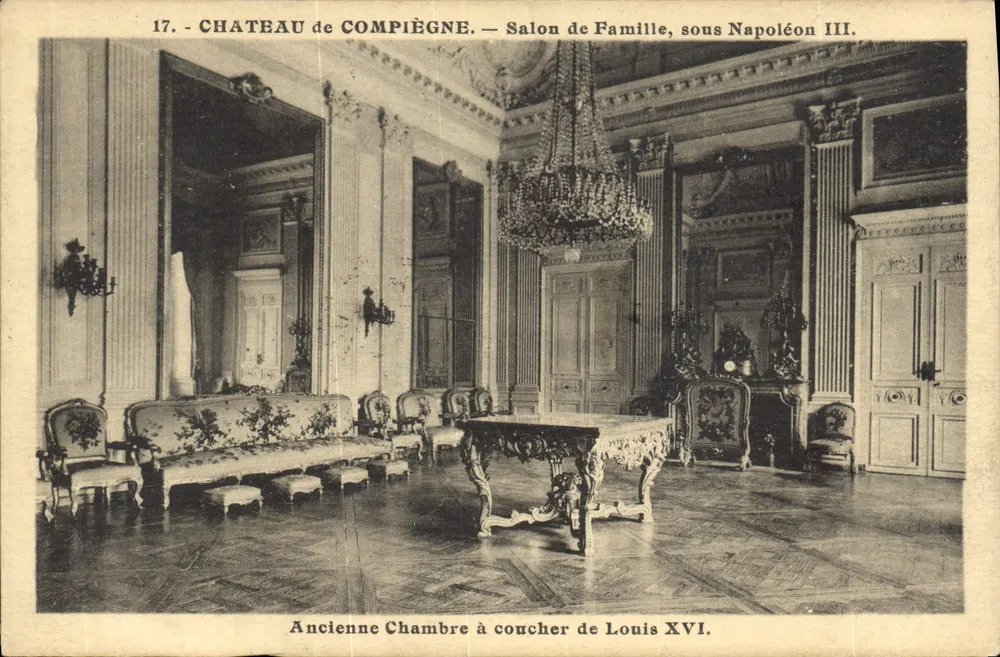 Schloss Compiègne — Familienzimmer unter Napoleon III — Ehemaliges Schlafzimmer von Ludwig XVI - Vorderseite